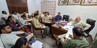 वार्ड 1, 3,4,40,41, 42,43 45,46 के कार्यों को लेकर विधायक पंo मूलचंद शर्मा ने निगम कार्यालय में पहुंच ली समीक्षा बैठक, सभी वार्डों के पार्क होगें जगमग